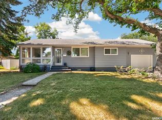 1142 Elgin Avenue, Moose Jaw, SK S6H 4H1