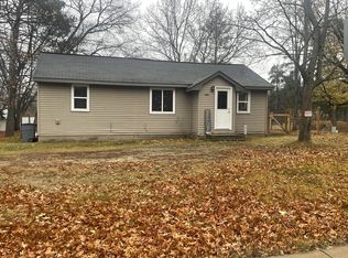 1080 Central Ave, Cohasset, MN 55721