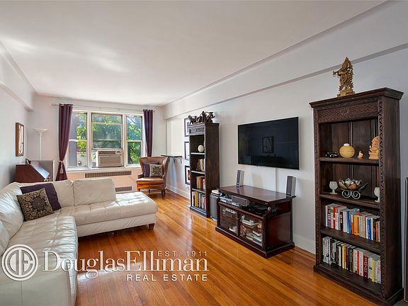 2nd image of 160 E 3rd St APT 5I