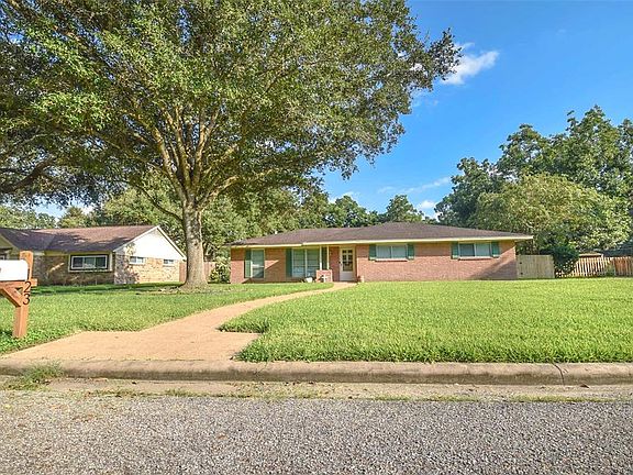 4th image of 123 E Larkspur Dr