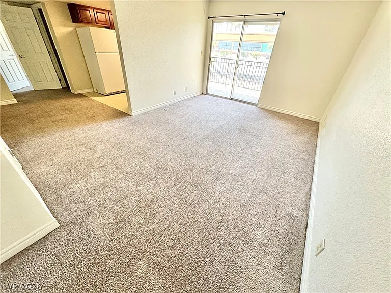 5060 Indian River Dr #379 — Photo 3