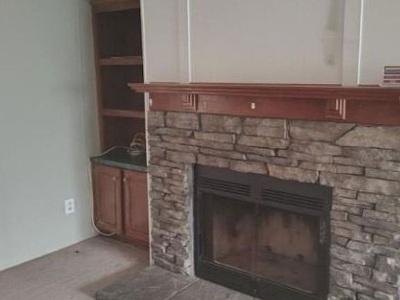 2nd image of 122 Forest Ridge Dr