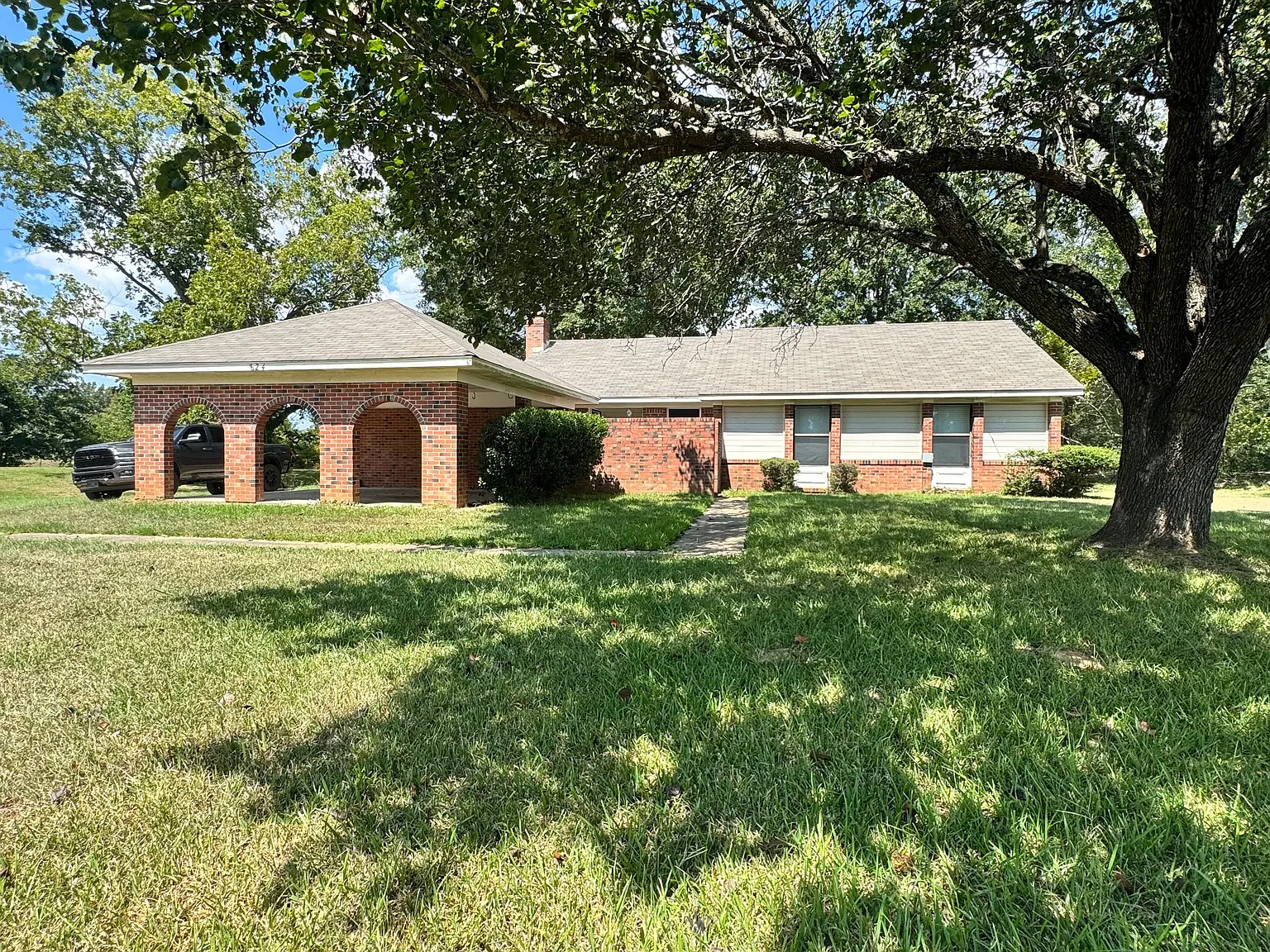 3 bed, $1,995 — Photo 1