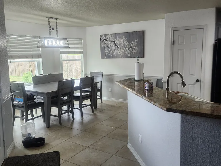 2105 Mike Dr — Photo 4
