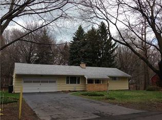 44 Scotch Ln, Rochester, NY 14617