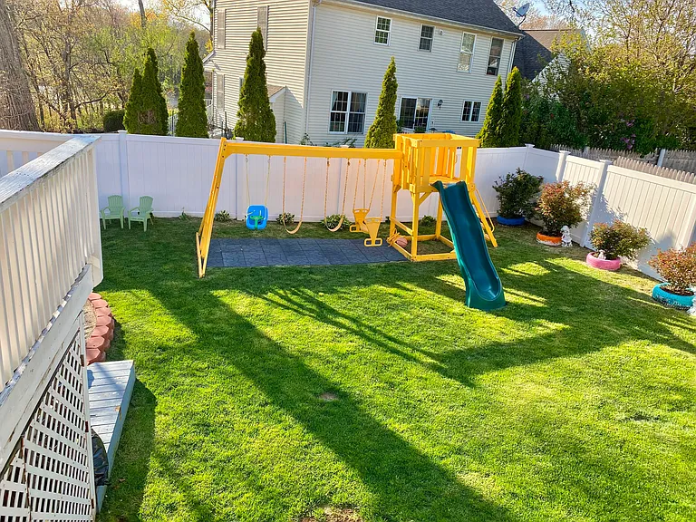 339 Glenwood Ave — Photo 4