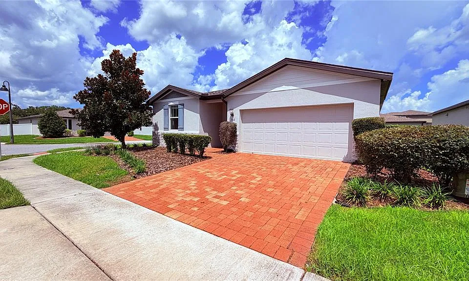702 Alta Vista Ct