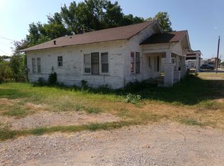 206 N Rodeo Dr, Comanche, OK 73529