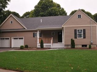 32 Oakland St, Natick, MA 01760