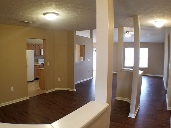 2nd image of 926 Delhi Dr