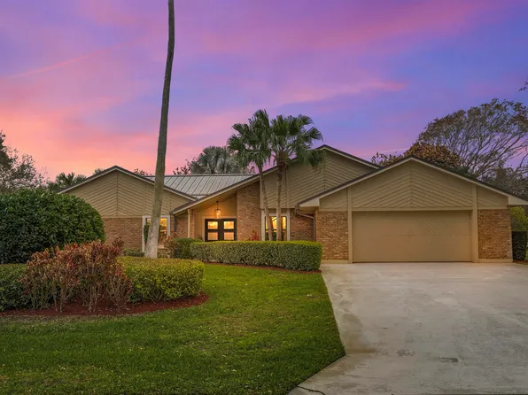 8222 SE Royal Street, Hobe Sound, FL 33455