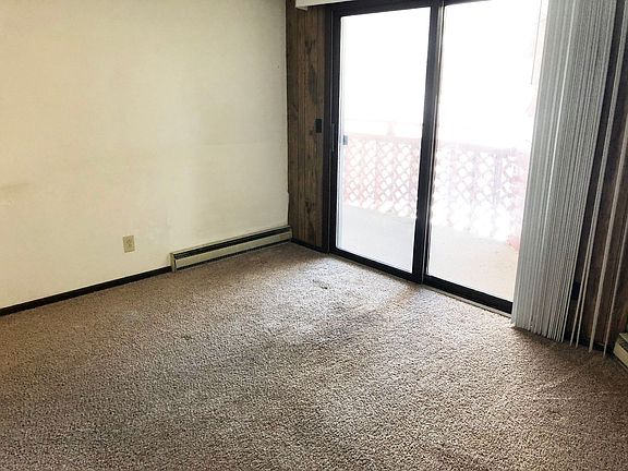 3rd image of 5402 Schmutzler St APT 6