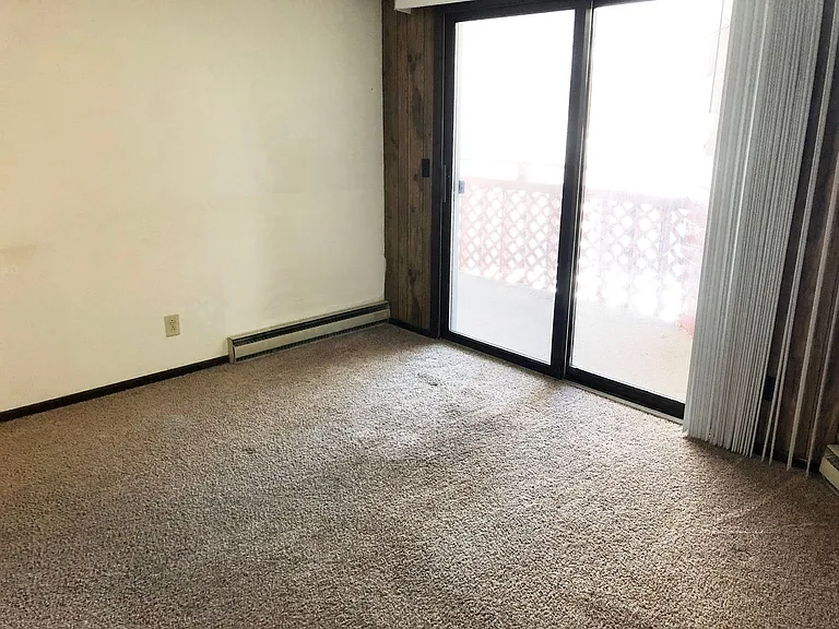 5402 Schmutzler St — Photo 3