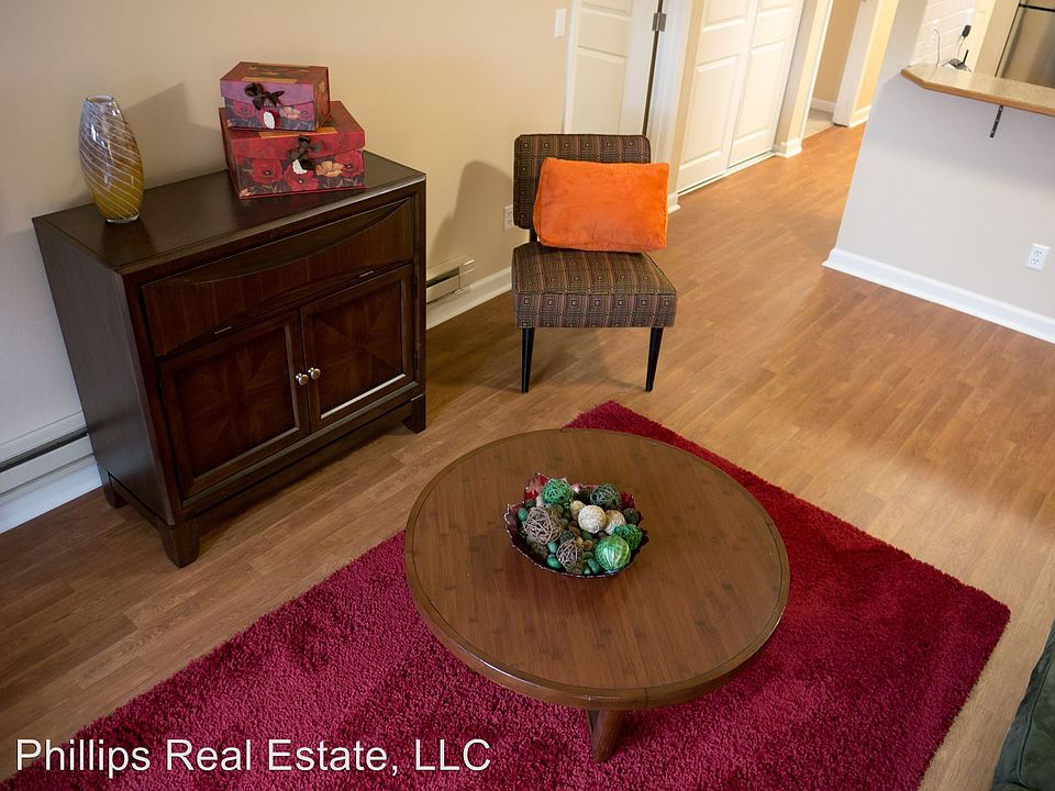 2nd image of 11244 Greenwood Ave N APT 206