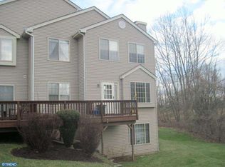 370 Pondview Dr, Harleysville, PA 19438