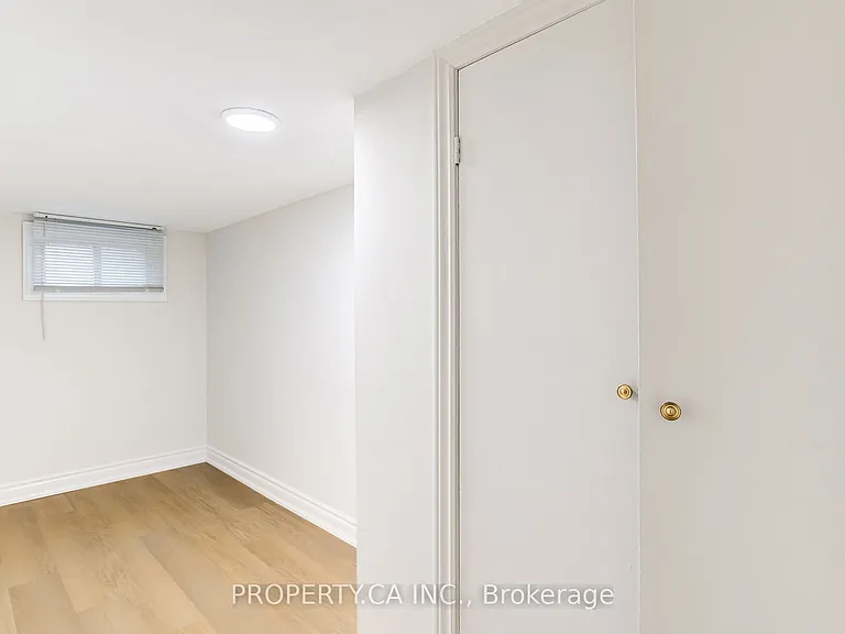 242 Emerson Ave #BASEMENT — Photo 27