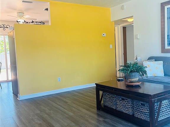 3rd image of 551 Orangewood Dr