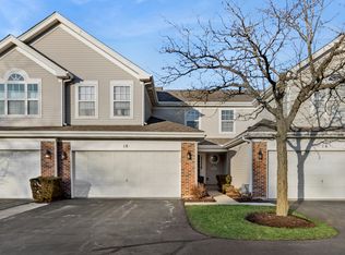 18 Peach Tree Ct, Algonquin, IL 60102