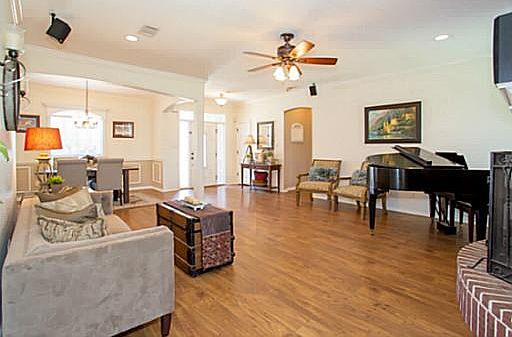 5th image of 2704 Colony Creek Dr