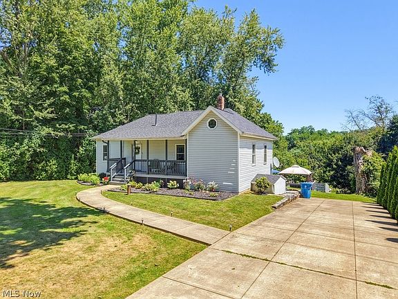 3rd image of 4185 Lake Vista Rd