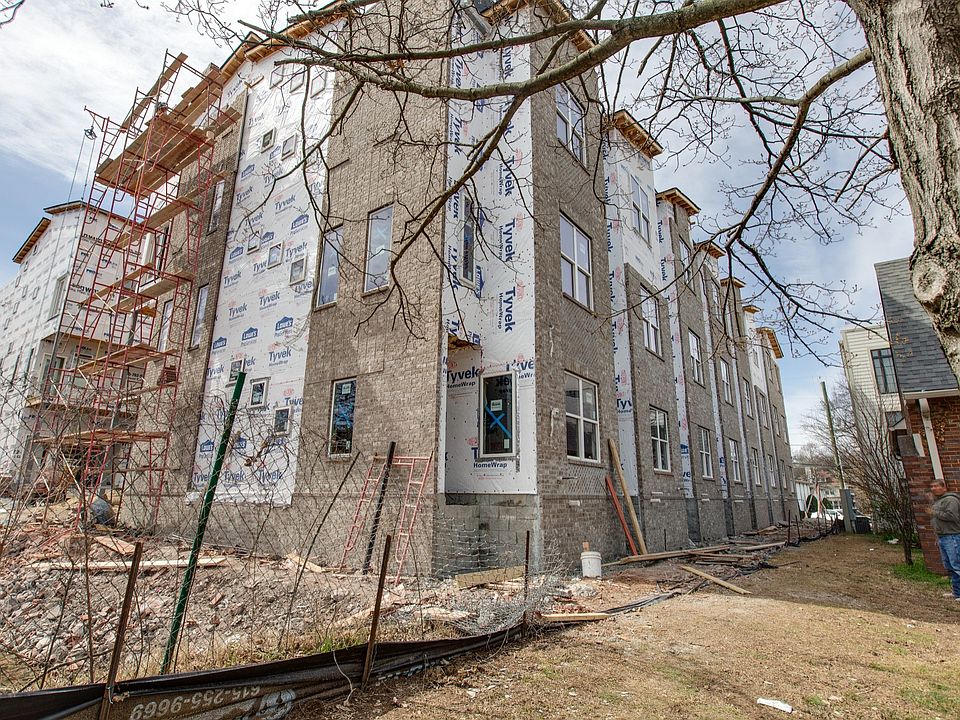 1st image of 2001 Convent Pl APT 8