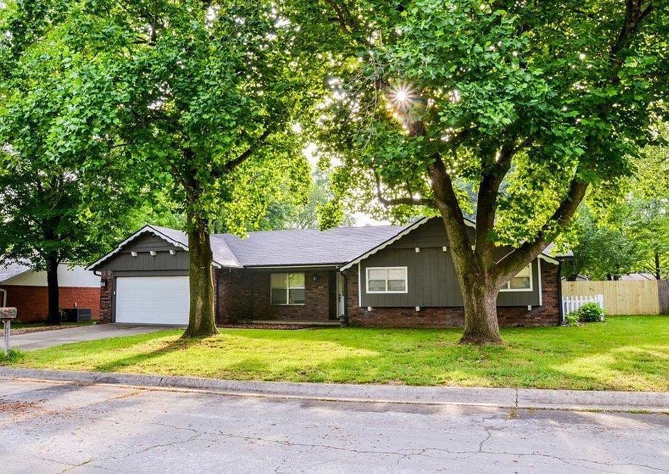 1st image of 2727 W White Oak Dr