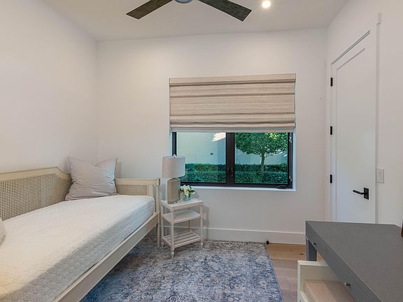 3rd image of 12618 Mallet Cir