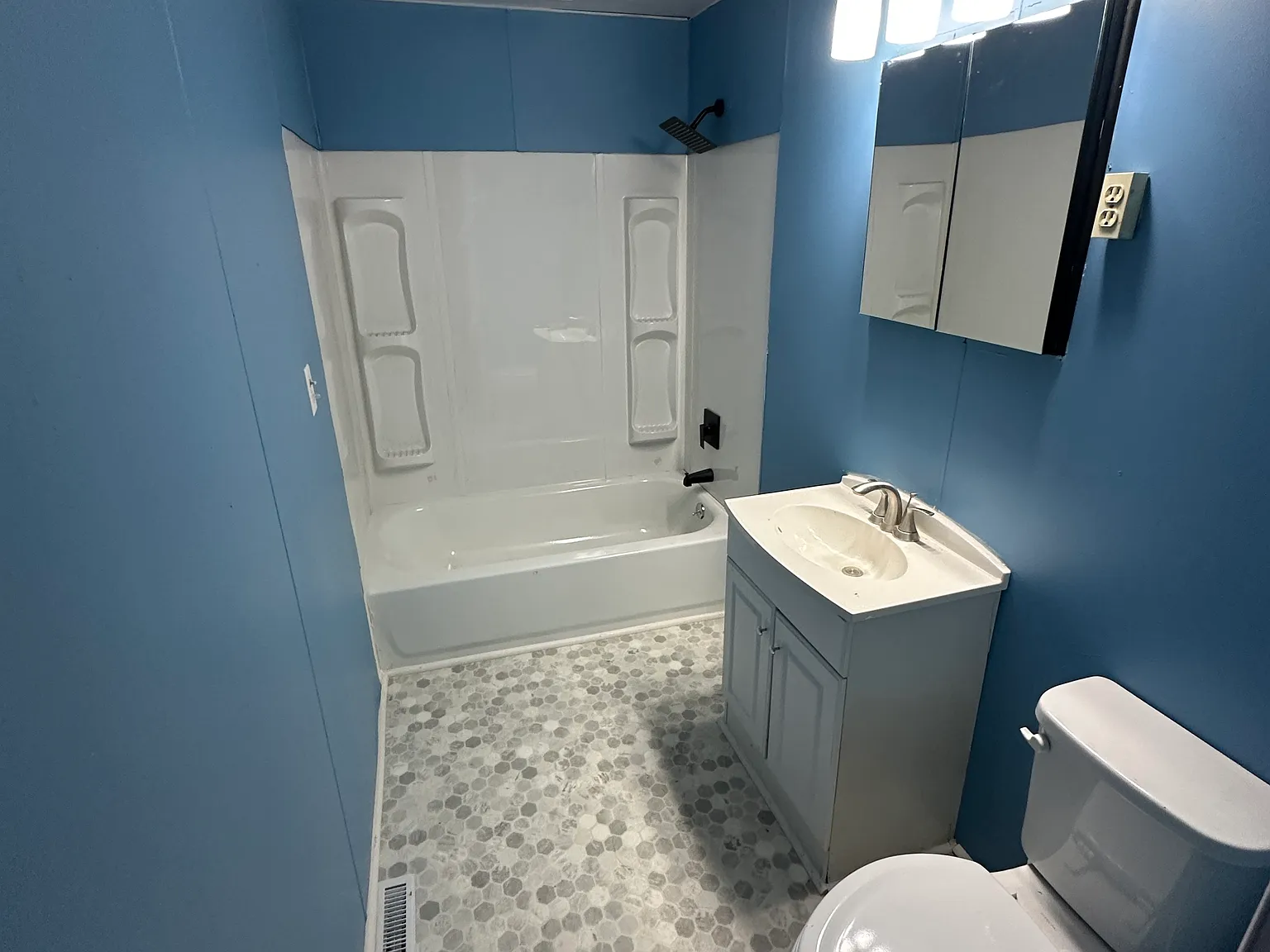 4 bed, 1440 sqft, $1,300 — Photo 4