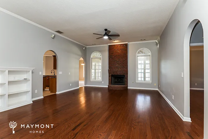 361 Toccoa Pl — Photo 3