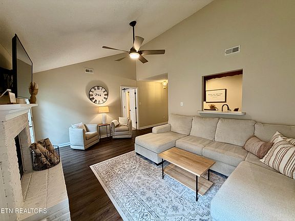 5th image of 8045 Stablegate Way