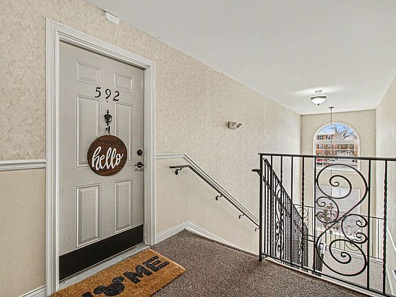 5th image of 592 Ivy Ridge Dr