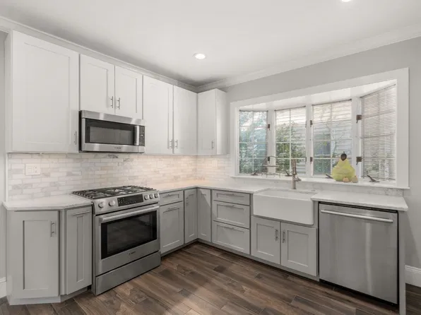 26 Hinckley St #1, Dorchester, MA 02125