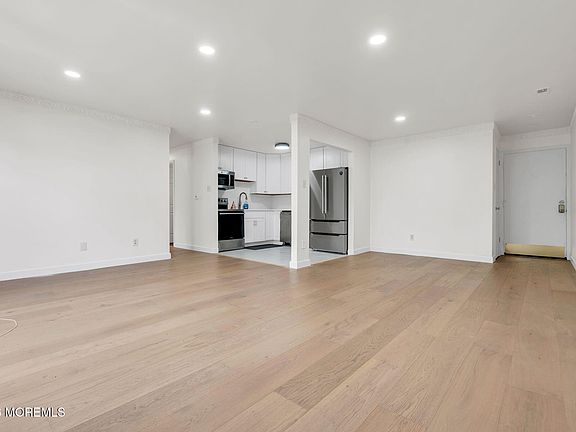 4th image of 606 Lindsey Court