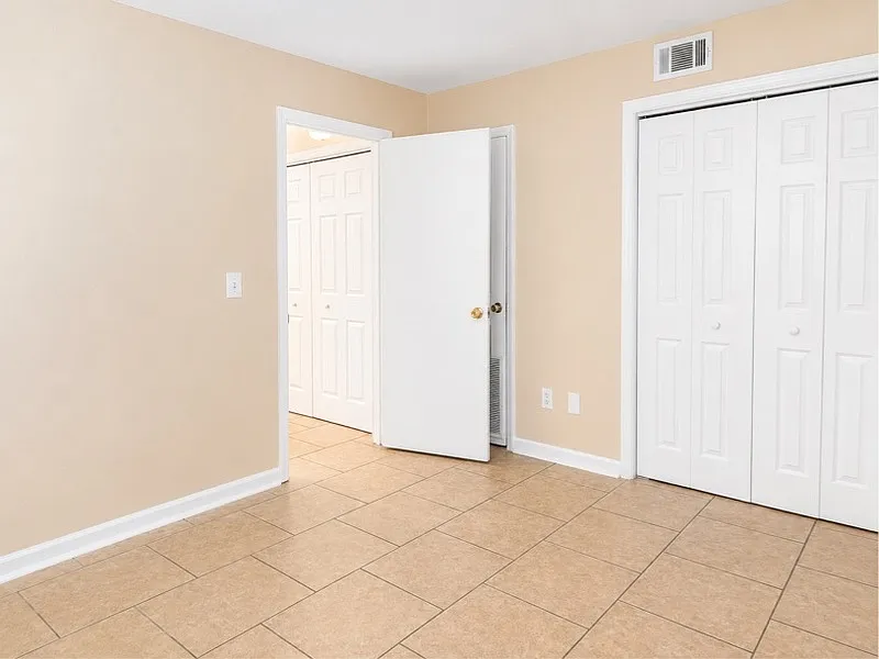 2 bed, 2.0 bath, 928 sqft, $1,250 — Photo 3