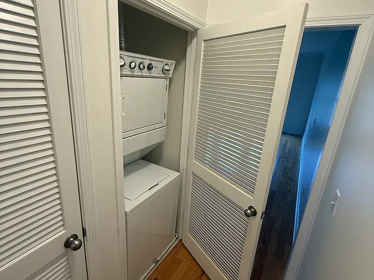 2310 Elliott Ave #418 — Photo 11