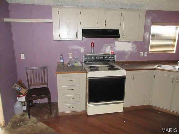 4th image of 412 N Sullivan Ave