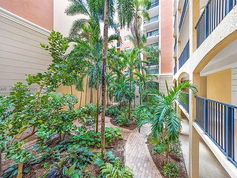 17150 N Bay Rd #2620 — Photo 11