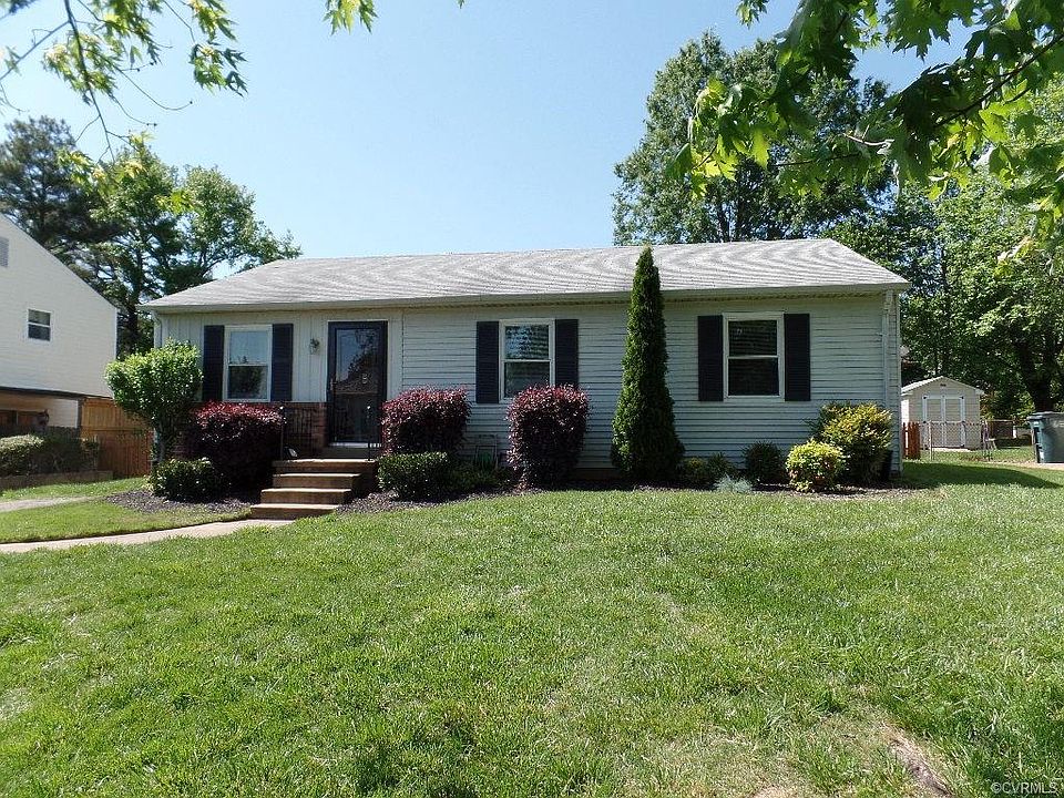 1st image of 220 Carlstone Dr