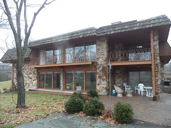 2nd image of 681 Prestwick Dr