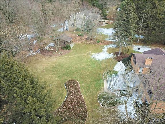 4th image of 375 Pres Vannes Dr