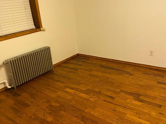 5th image of 45 Saint Stephens Pl Floor Basement