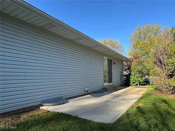 4th image of 1673 Oakwood Cir