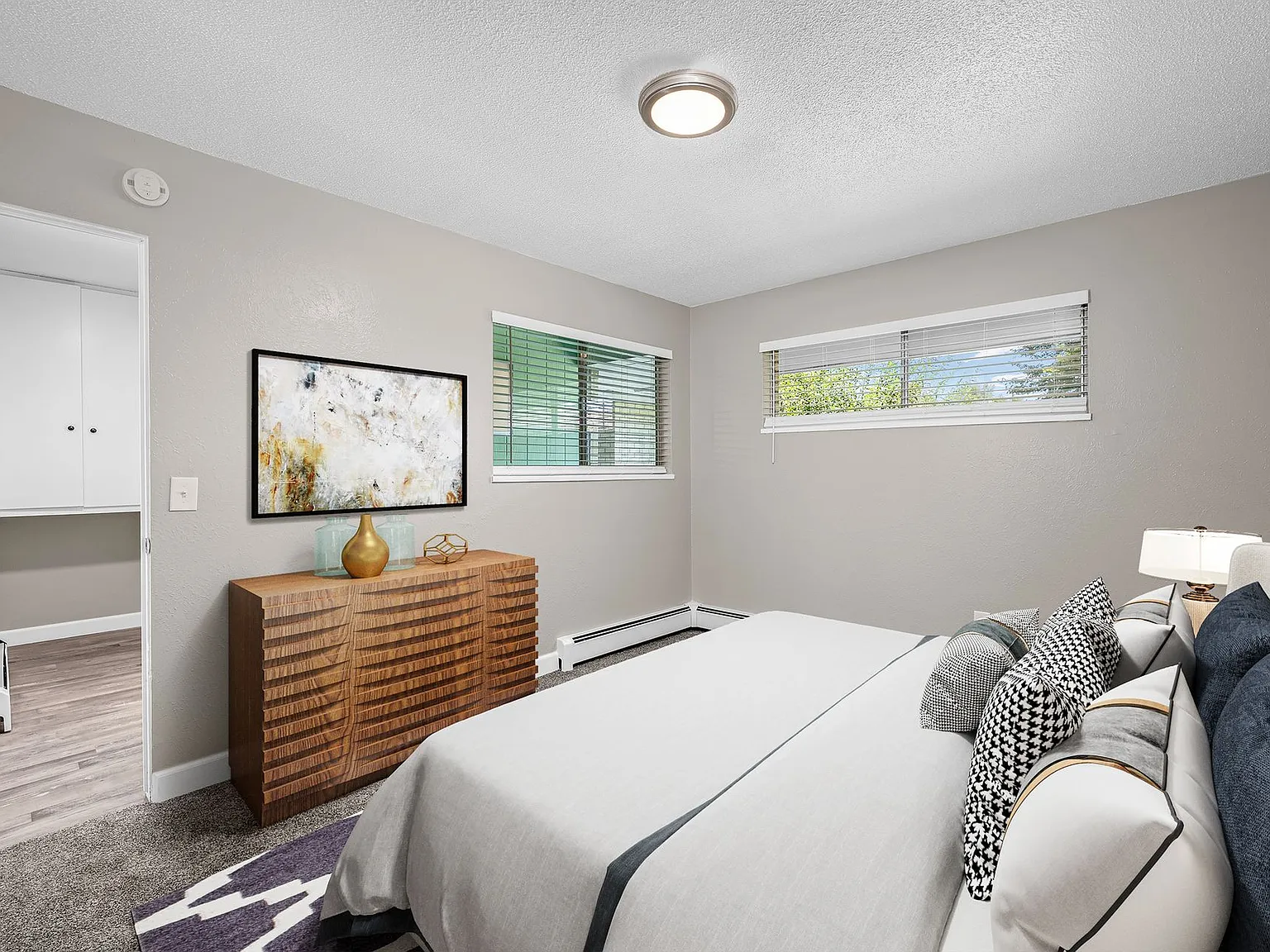 Heather Ridge - Beautiful Remodeled Apartments — Photo 4