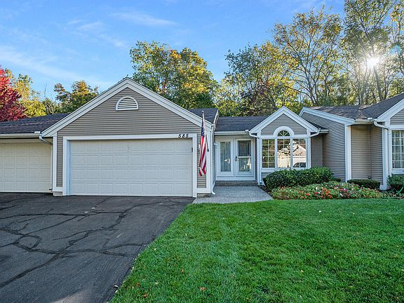 2nd image of 585 Appletree Ct
