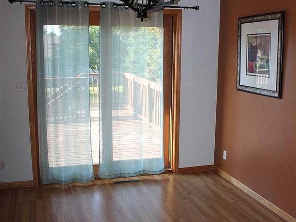 3rd image of 116 Celestine Cir