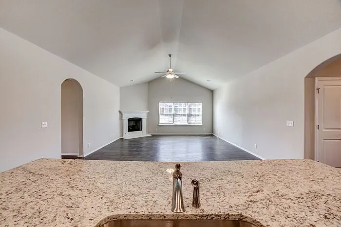 2420 W Imperial Ct — Photo 14
