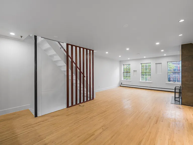 19 1st Ave #3 — Photo 10