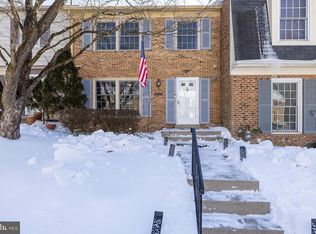 8009 Bethelen Woods Ln, Springfield, VA 22153