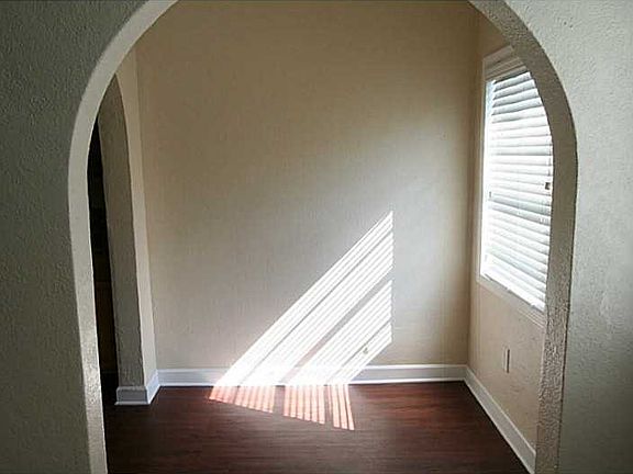 5th image of 101 Washington Ave APT 5