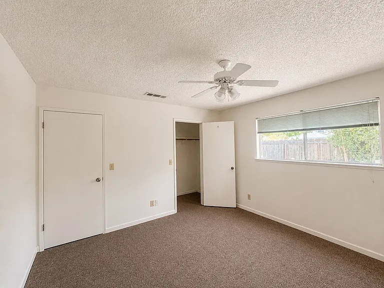 3440 La Jolla Way — Photo 18
